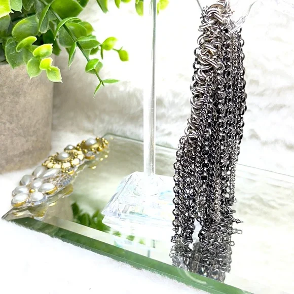 Elegant Silver Chain Fringe Bracelet - Picture 4 of 8